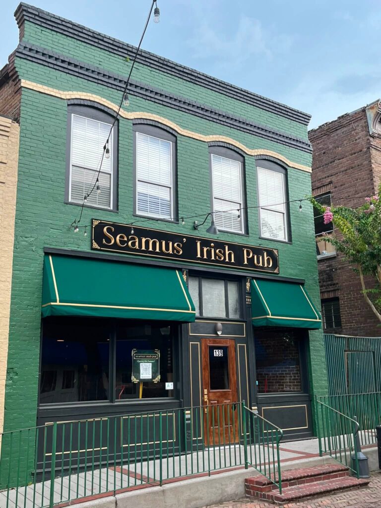 Seamus’ Irish Pub